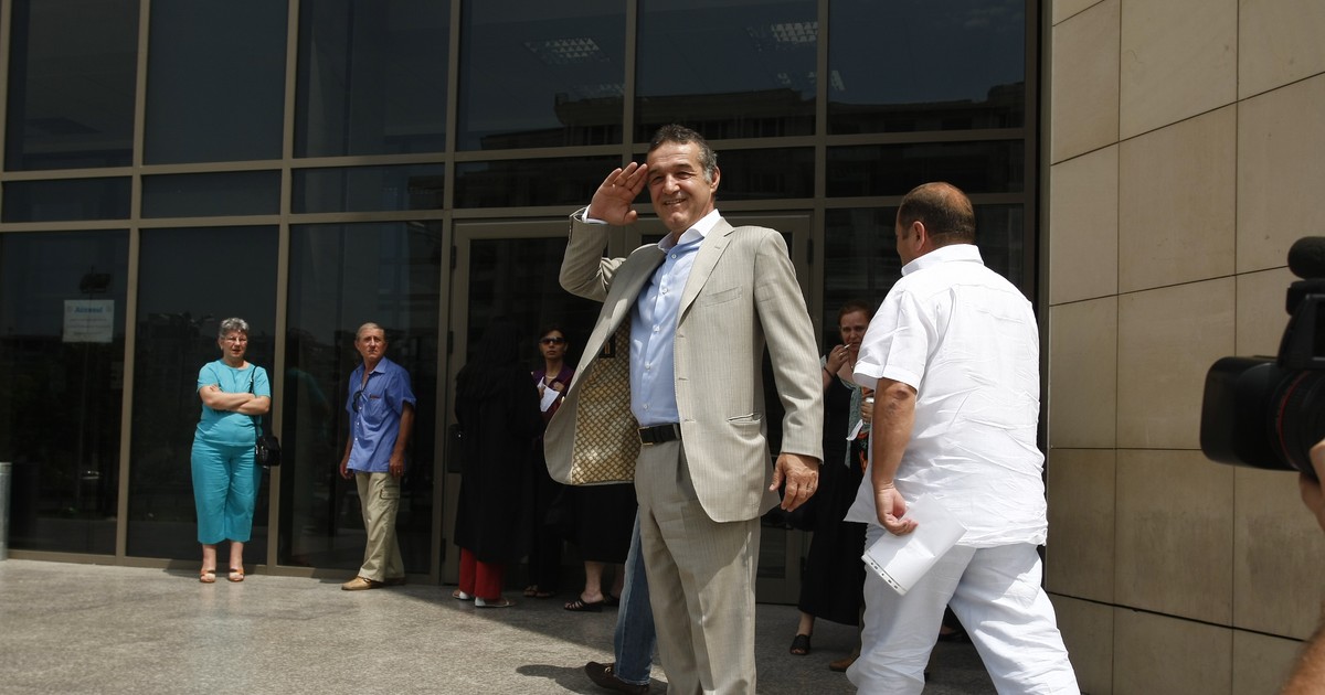 Aoleu, ce tărăboi, pleacă Gigi la război! / OPINIE