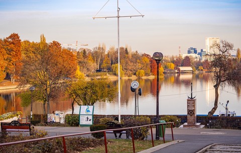 Primăria București refuză să desființeze 95% din construcțiile ilegale din Parcul Herăstrău