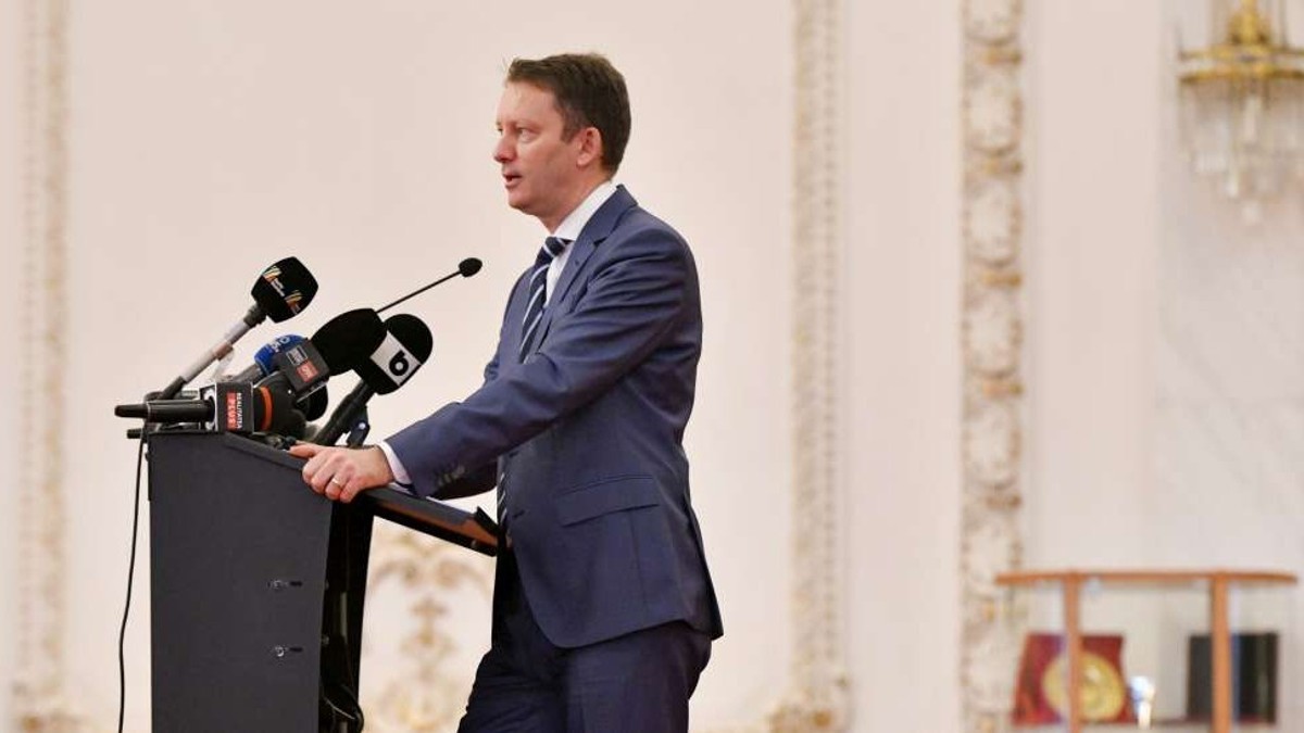 Premierul desemnat Siegfried Mureșan la o conferință de presă în Parlament. Foto: Hepta