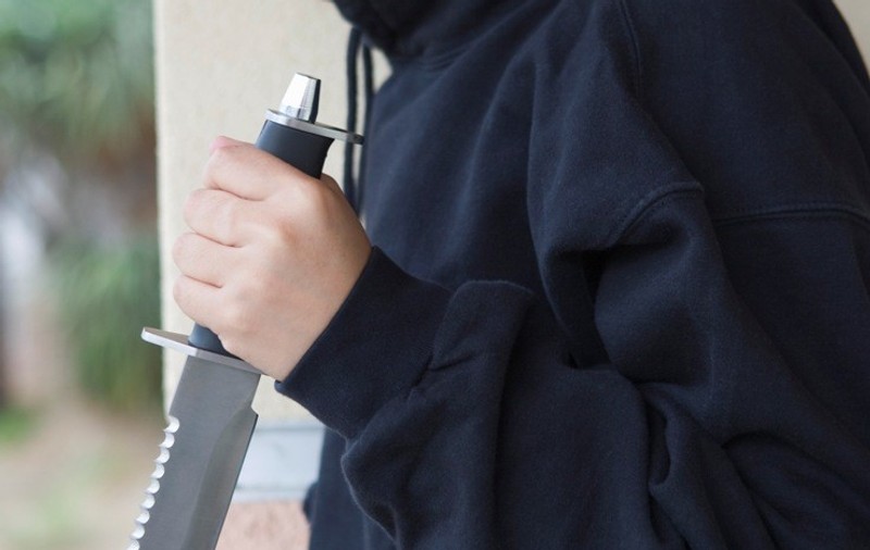 Fetiţă de zece ani, ucisă de un adolescent de 16 ani