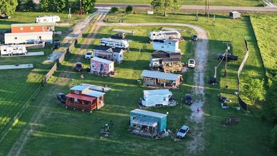 The bird„s nest - comunitate fosrmată exclusiv din femei - texas