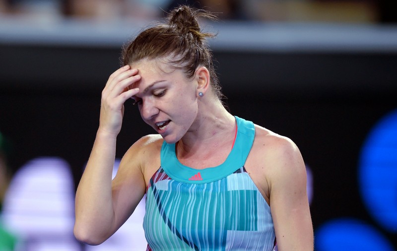 AUSTRALIAN OPEN. Simona Halep, tamponată zdravăn de Victoria Azarenka. ”Nu aveam bani, n-aveam bani nici să mănânc! Asta era presiunea!”, a dezvăluit eleva lui Wim Fissette, după ce Halep s-a plâns că a cedat psihic la Melbourne. Sportiva noastră a primit însă și o veste bună: nu poate pica mai jos de locul 3 în clasamentul WTA
