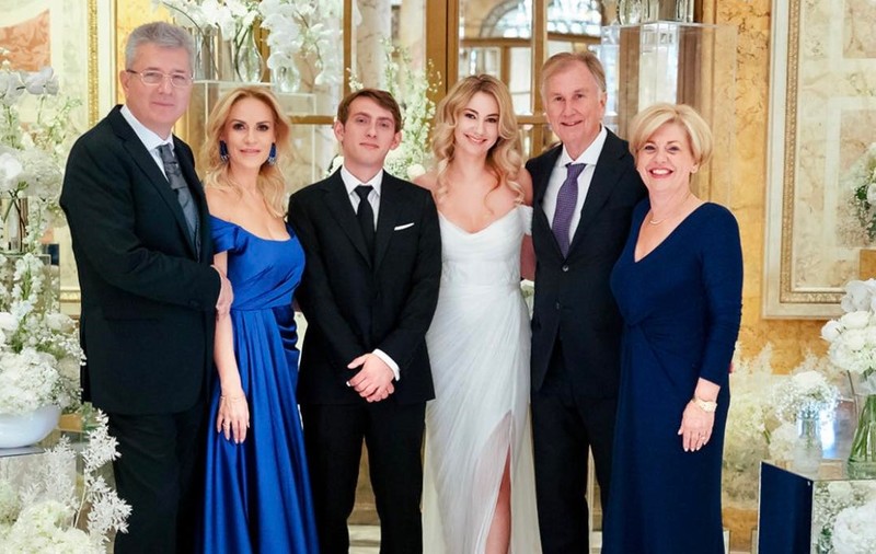 Băiatul cel mare al Gabrielei Firea s-a căsătorit. Imagini de la nuntă, unde Mirela Vaida a întreținut atmosfera