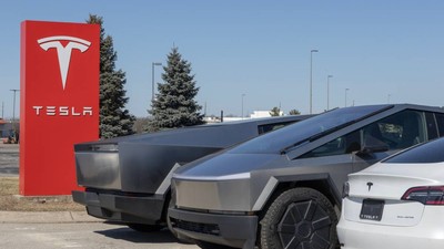 masini electrice tesla cybertruck model y