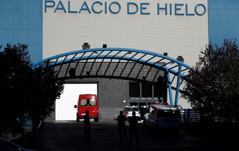 Unul dintre cele mai mari patinoare din Madrid a fost transformat în morgă