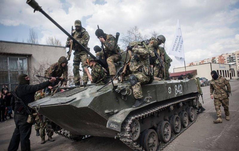 O fetiţă de 5 ani A MURIT în schimburile de focuri din Ucraina