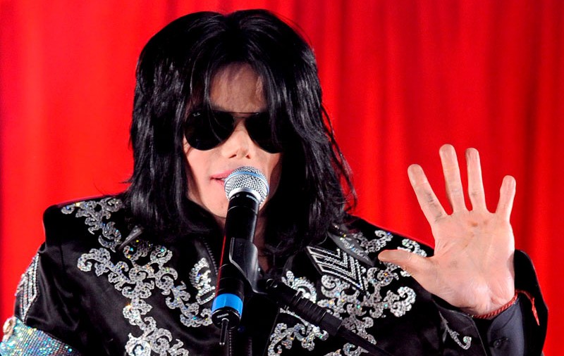 Primele 4 concerte ale lui Michael Jackson au fost amânate