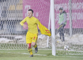Meciul de fotbal dintre reprezentativele U19 ale Ucrainei si Romaniei, din Grupa a 4-a a turului de elita al Campionatului European de fotbal Under-19, disputat la Centrul National de Fotbal Mogosoaia. © FOTO: Sport Pictures