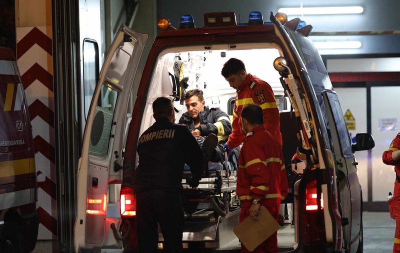 De trei ori mai mulți salvatori răniți decât civili la Crevedia. Pompier: „Mulți dintre cei care au intervenit acolo nici nu aveau ce căuta la muncă”