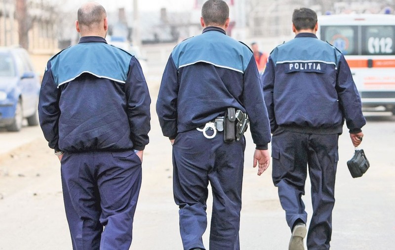 EXCLUSIV / Au depus jurământul și au făcut turul secțiilor de poliție. După trei luni de inițiere în carieră, cei 2.200 de agenți vor intra în ”pâine”