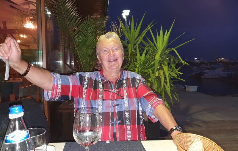 Gheorghe Turda pleacă din România pentru a petrece timp cu femeia pe care a iubit-o cu mulți ani în urmă. „Eu și fosta mea iubită suntem în relații foarte bune”