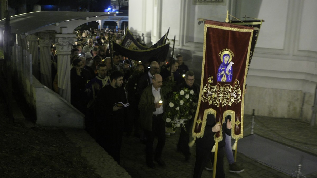 Credincioșii au participat la cântarea Deniei Prohodului