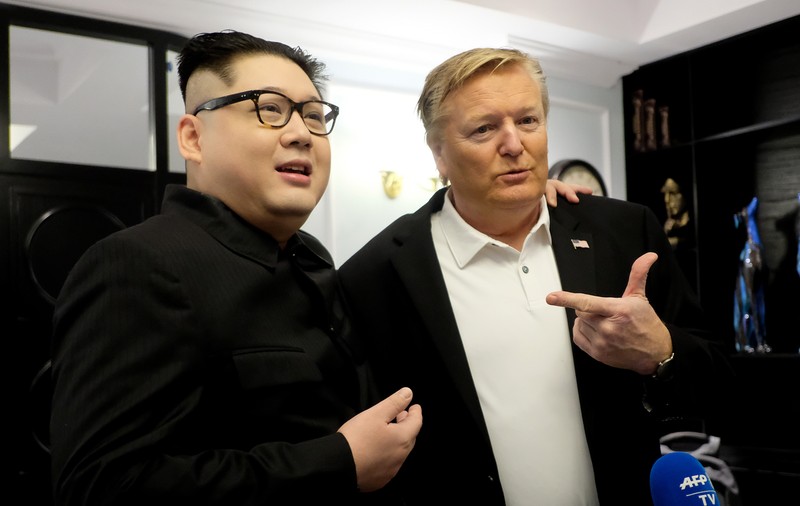 Actorul care-l imită pe Kim Jong Un a fost expulzat din Vietnam cu puțin timp înainte de întrevederea dintre liderul nord-coreean și Donald Trump