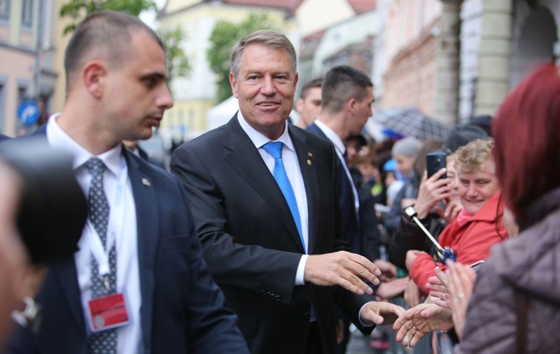 Klaus Iohannis efectuează, azi, o vizită la Alba Iulia. Care este programul preşedintelui