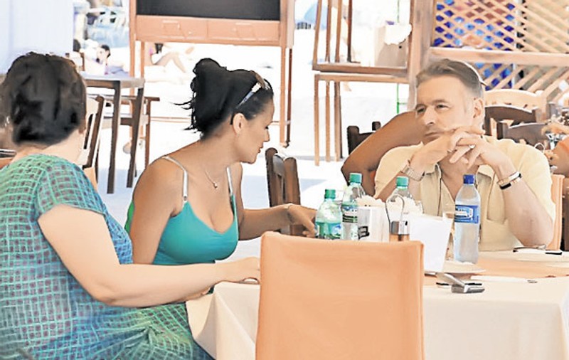 Mădălin Voicu, nemulţumit de starea plajelor: «Ne mai plângem că nu avem turişti»