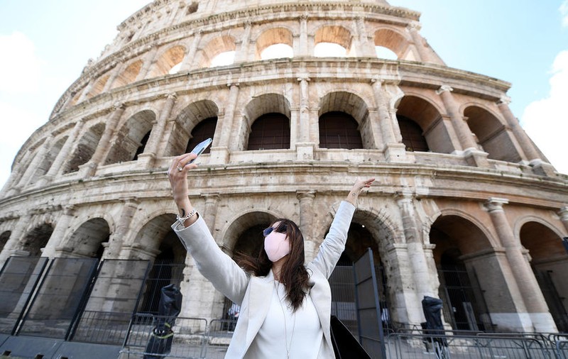 S-au redeschis Colosseumul din Roma și Marele Bazar din Istanbul. Ce măsuri de relaxare s-au luat azi în Europa