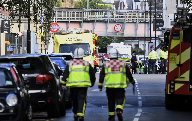 Încă trei persoane arestate în legătură cu atentatul din Londra de la Parsons Green