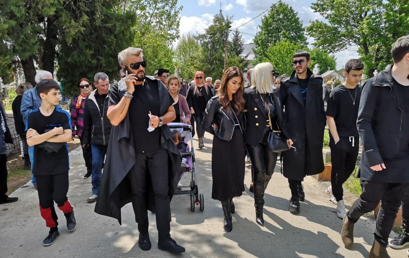 Ce i-a spus mama lui Răzvan Ciobanu lui Cătălin Botezatu înainte de înmormântarea designerului