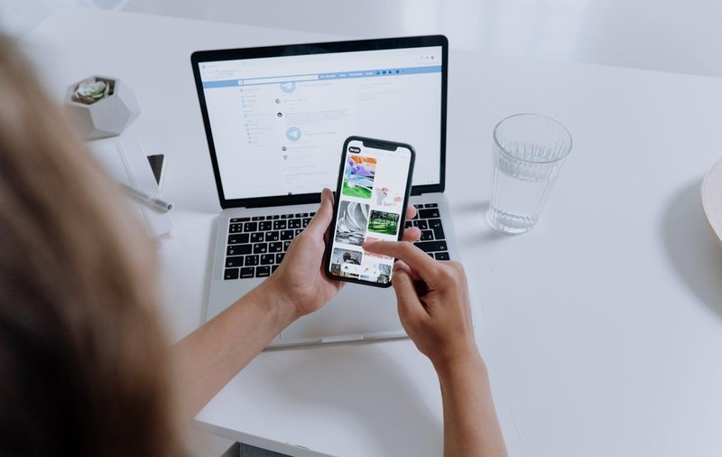 TikTok sau Instagram în 2026 - Unde investești bugetul unei afaceri mici din România?