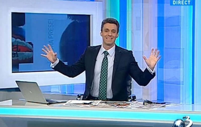 Mircea Badea s-a întâlnit acum două zile cu Băsescu LA SEMAFOR. Vezi ce i-a făcut Badea şefului statului!