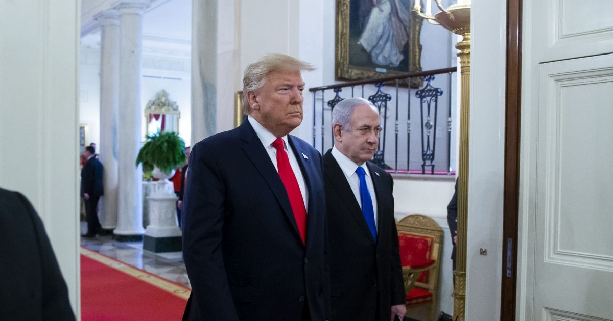 Donald Trump a prezentat planul de pace alături de Benjamin Netanyahu FOTO: EPA