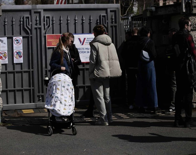 Câţi ruşi au votat în România. „Există o coadă de alegători lângă zidul care înconjoară ambasada de pe Kiseleff"