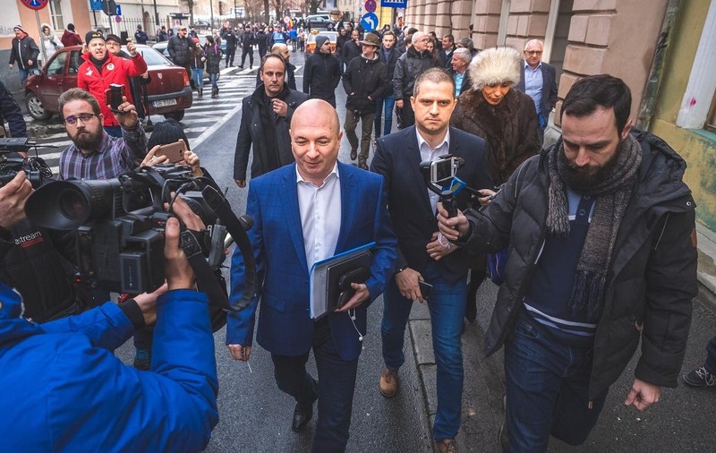 PSD vrea ca insulta și calomnia să se pedepsească cu închisoarea. Codrin Ştefănescu: "Cât să mai tolerăm?"