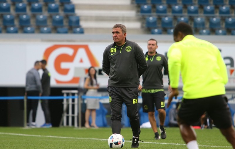 Viitorul dispută, luni, la Timişoara, partida cu numărul 150 din Liga I. Hagi se laudă cu realizările sale