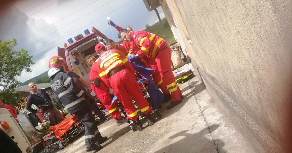 Accident cumplit la Bistrița: un brutar a fost prins în malaxorul de pâine