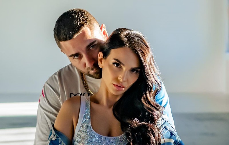 Mesajul lui TJ Miles înainte de a pleca la Survivor All Stars. Artistul a fost surprins pe aeroport, alături de Andreea Tonciu, Ana Porgras și Zannidache