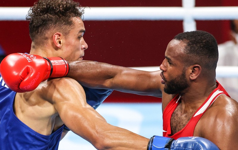 Un boxer din Maroc a încercat la JO 2020 să-și muște de ureche adversarul. „Din fericire, purta proteză”