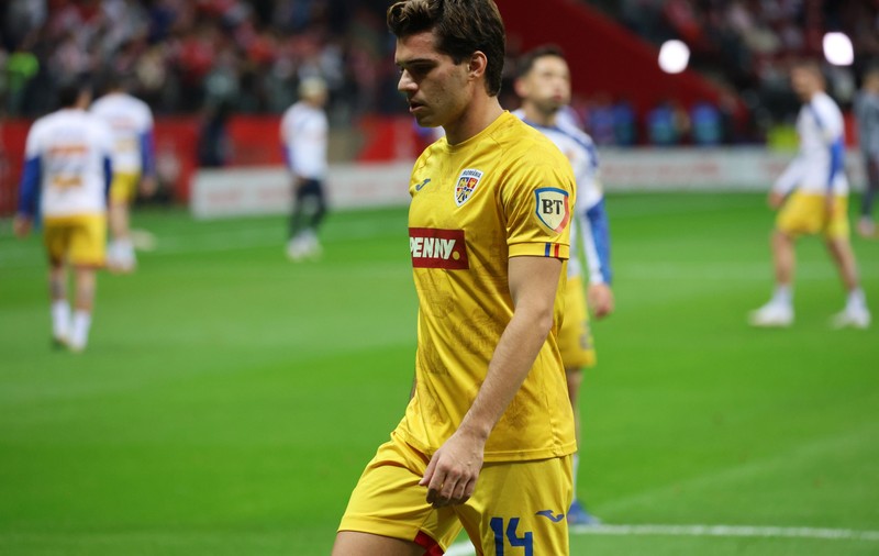 Ianis Hagi în meciul Polonia - România