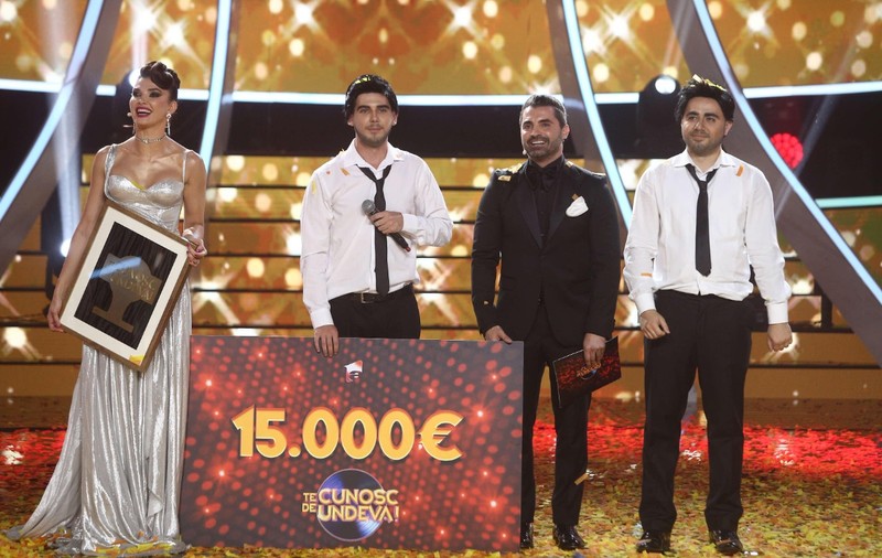 Cuza și Emi au câștigat „Te cunosc de undeva!”, sezonul 17. Ce vor face cu premiul în valoare de 15.000 de euro
