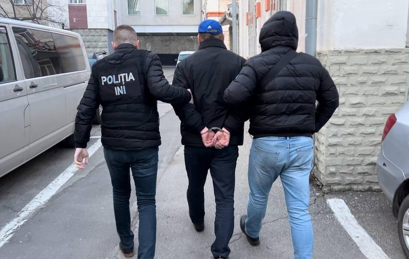 Un primar moldovean a fost reținut după ce a lovit mortal cu mașina un băiat de 14 ani și a înscenat un alt accident, pentru a șterge urmele