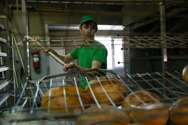 Alexandru are 19 ani și este cuptorist