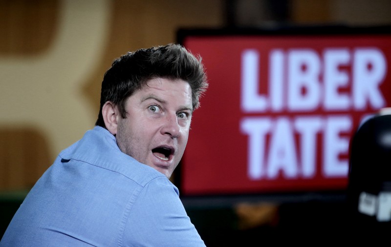 VIDEO/ Pavel Bartoș, moment special cu publicul, la teatru. „Îmi place să-i văd, vreo 10-20 de secunde. Ne familiarizăm”