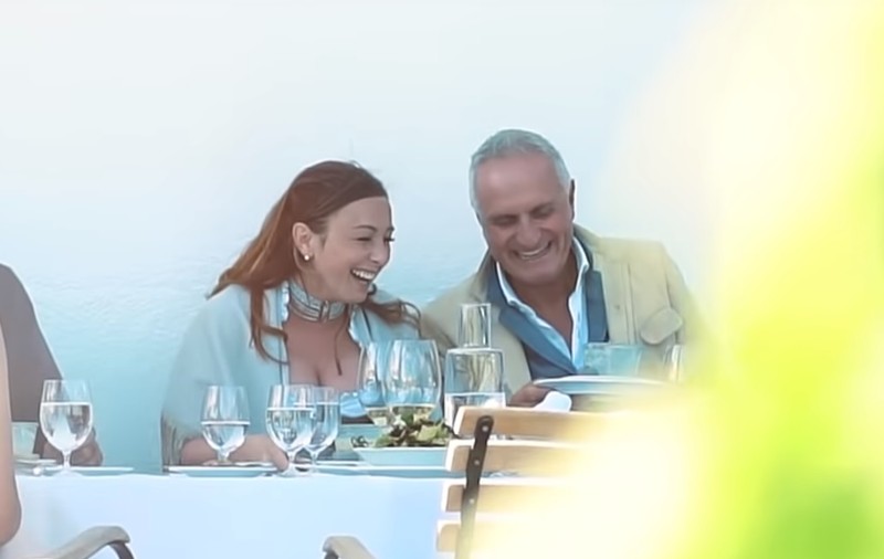 Presa austriacă: Românca acuzată că și-a ucis soțul, patronul unui hotel de lux, a vrut să-l jefuiască de 40.000 de euro! Bărbatul a prins-o în flagrant