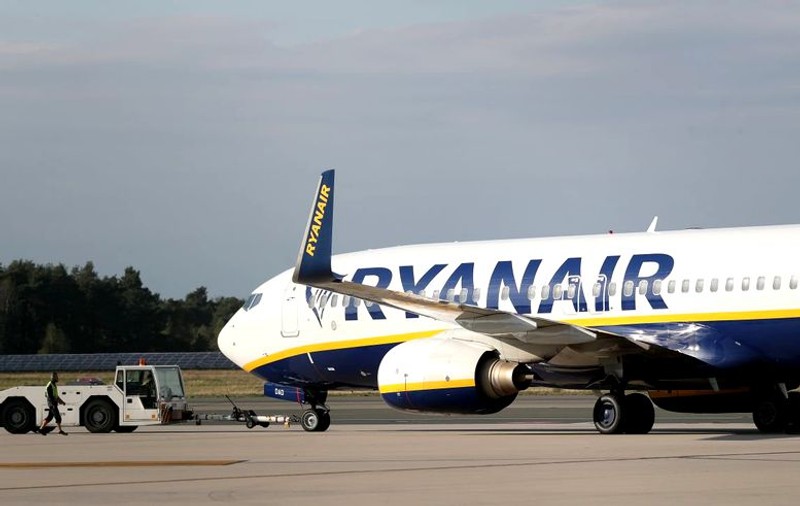 Panică la bordul unui avion Ryanair. A aterizat de urgenţă la Londra, escortat de avioane de luptă