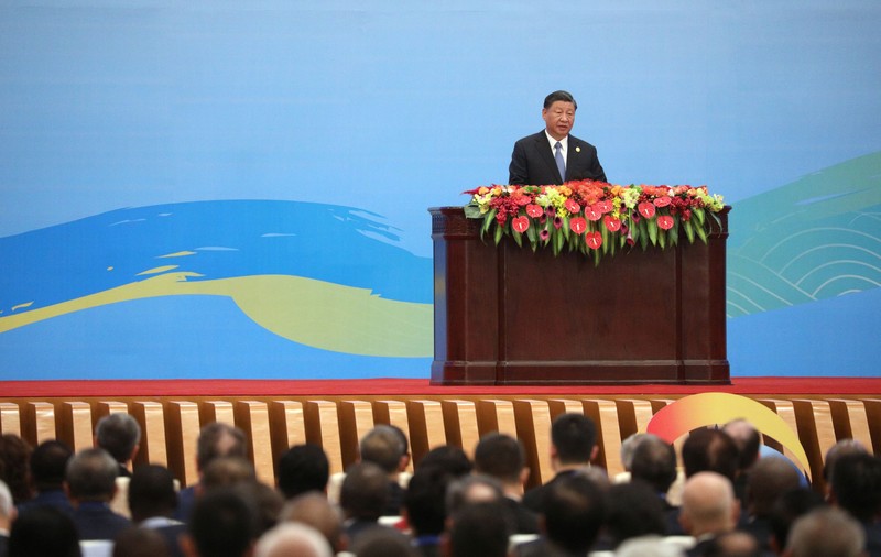 Xi Jinping, recunoaştere rară a faptului că economia Chinei este în dificultate