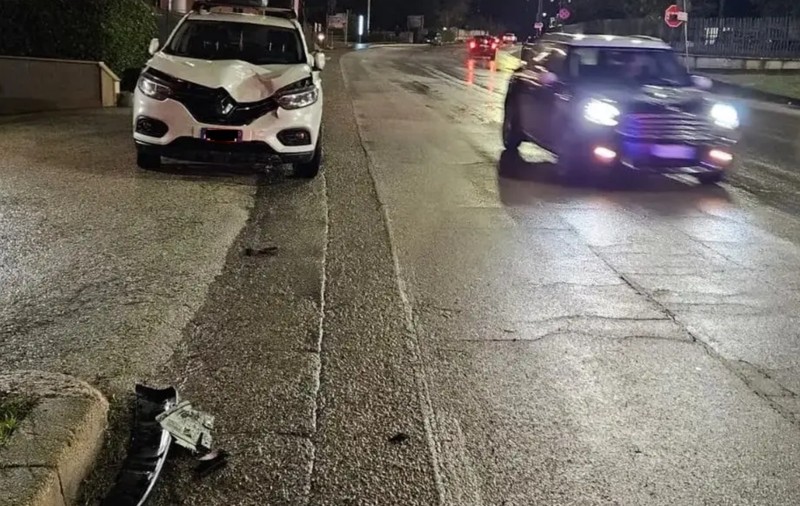 O mamă care își vizita fiul internat a fost lovită de o mașină în fața spitalului, în timp ce traversa strada, și a murit