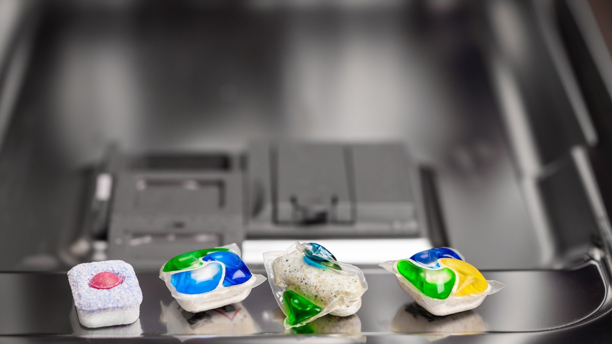 La ce mai poţi folosi pastilele de detergent pentru maşina de spălat