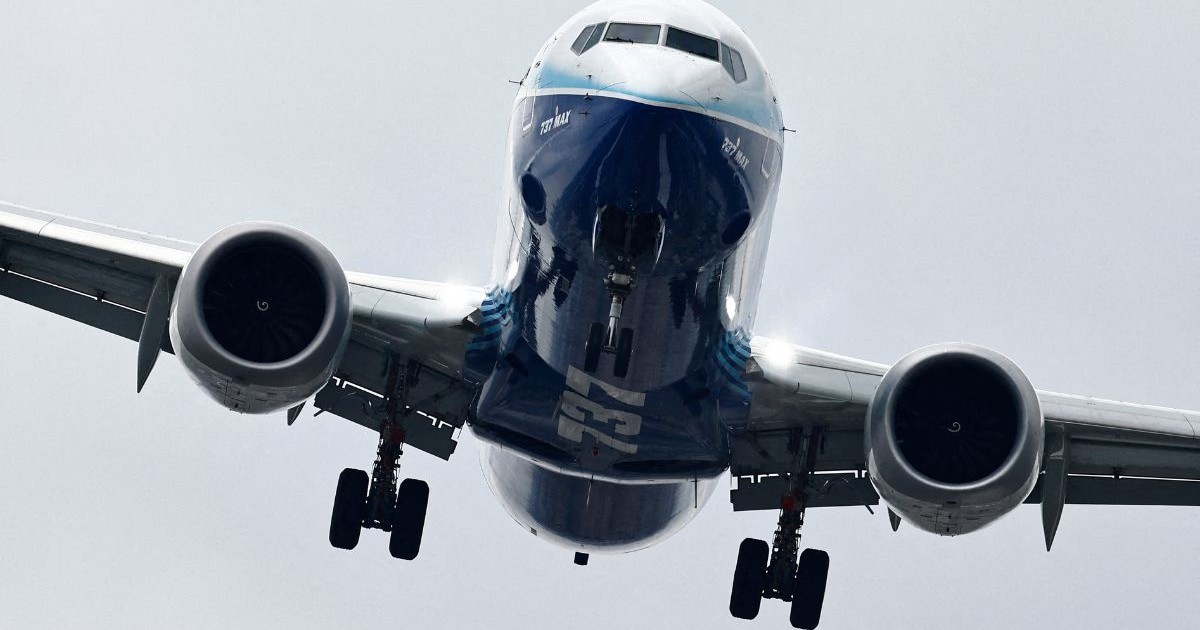 Avion comercial Boeing 737MAX în timpul Salonului Aeronautic de la Paris 2023, la Le Bourget, Franța, pe 23 iunie 2023.