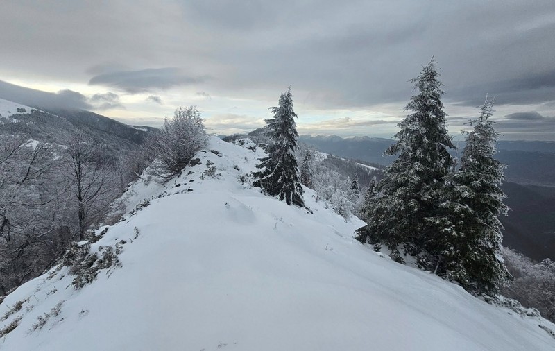 Pasul Vâlcan din Hunedoara, una dintre cele mai accesibile stațiuni montane din România