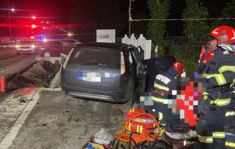 Un tânăr de 19 ani a murit într-un accident provocat de un şofer de aceeași vârstă, care era băut, în Argeș