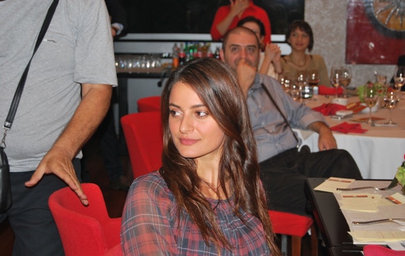 Lolo, sora lui Catrinel Menghia, a fost cobai pentru Miţă de la ”Bere Gratis”