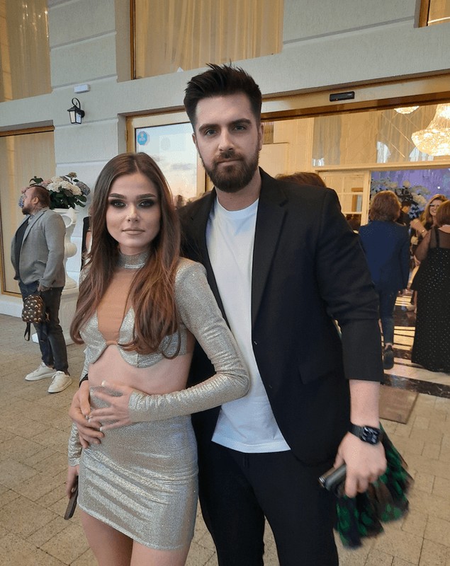 Alex Leonte, primele declarații după despărțirea de Theo Rose: „Ruptura dintre mine și Theo a avut loc acum ceva timp. Nu a fost vorba de infidelitate”