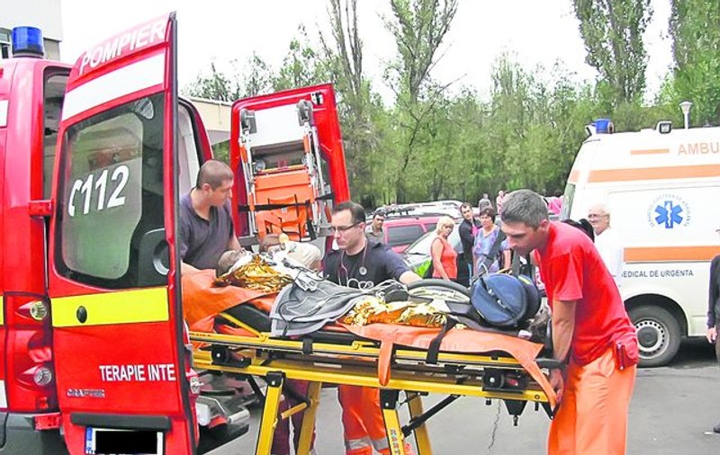 Tragedie la o uzină din Galaţi! / I-a curs oţel topit pe tot corpul