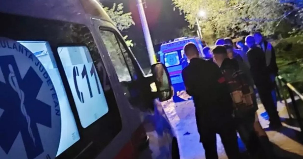 VIDEO O fată de 16 ani din Vaslui, găsită moartă în apartament. Cuptorul de la aragaz era pornit