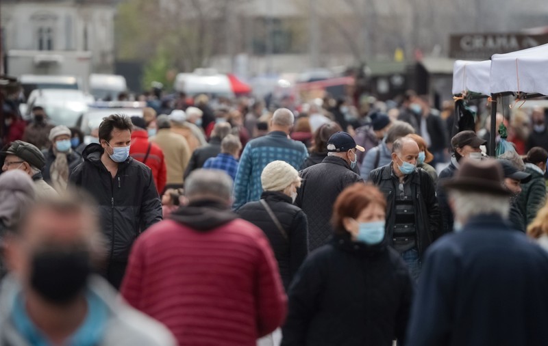 Rata de infectare din București a trecut pragul de 6 la mia de locuitori. Ce restricții vor intra în vigoare