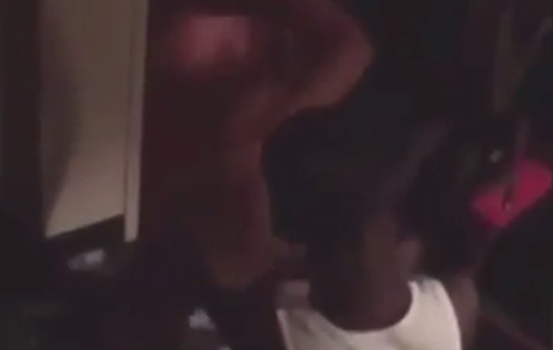 Scandalos! O mamă a angajat o femeie să facă striptease la aniversarea de opt ani a fiului ei / VIDEO